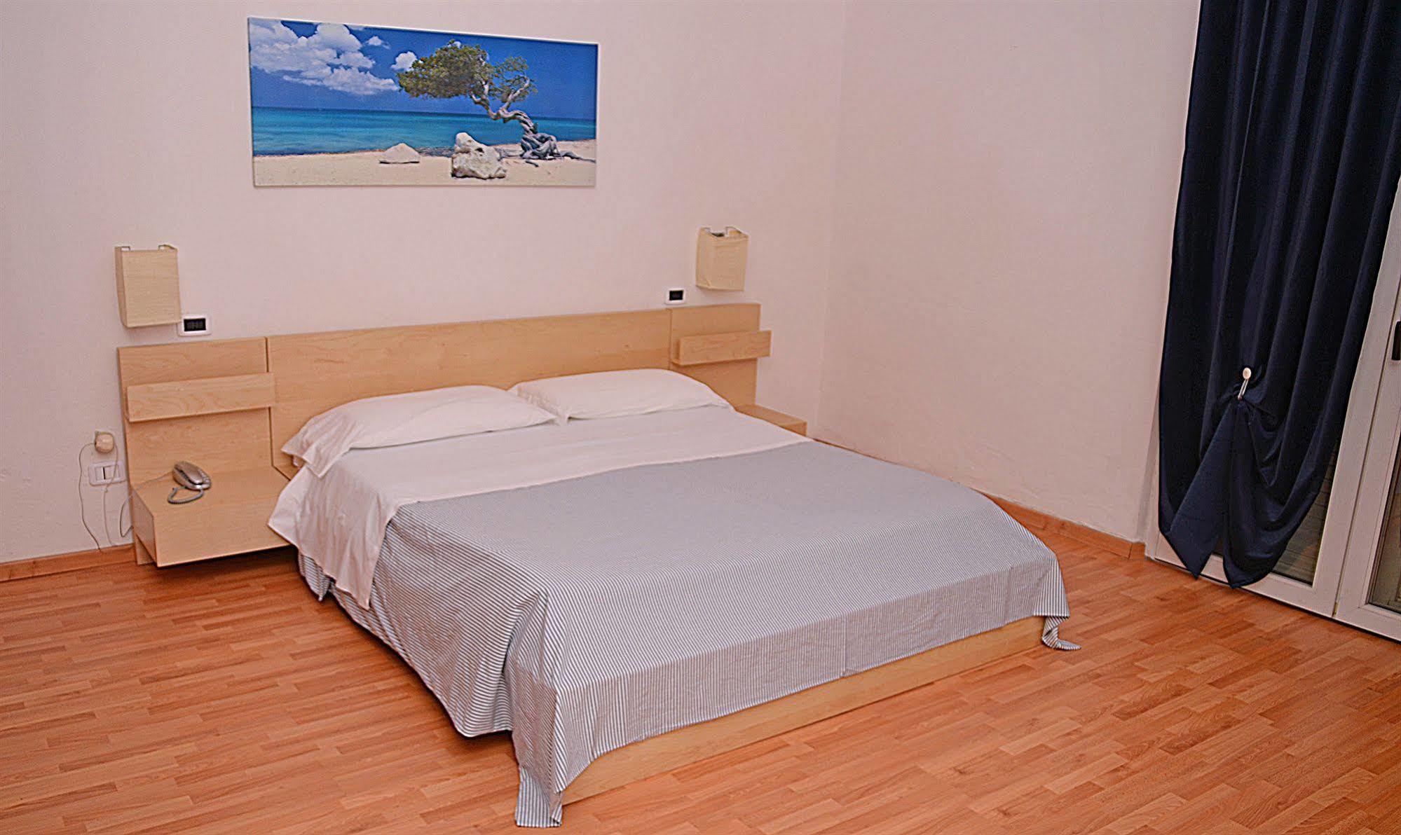 Hotel Kinda Castiglione della Pescaia Eksteriør bilde